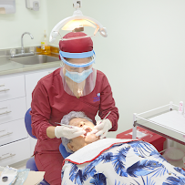 Clínica Colombiana de Implantes Dentales