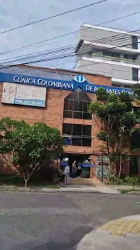 Clínica Colombiana de Implantes Dentales