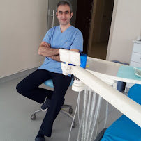 Diş Hekimi Taşkın Gülmez
