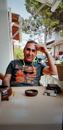 Diş Hekimi Yılmaz VARDAR