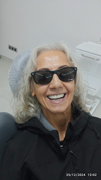 Diş Hekimi Faris Bahtiyar