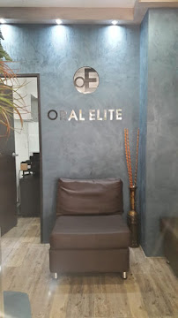 Oral Elite Consultorio Odontológico atendido por el Dr Alejandro Ramírez