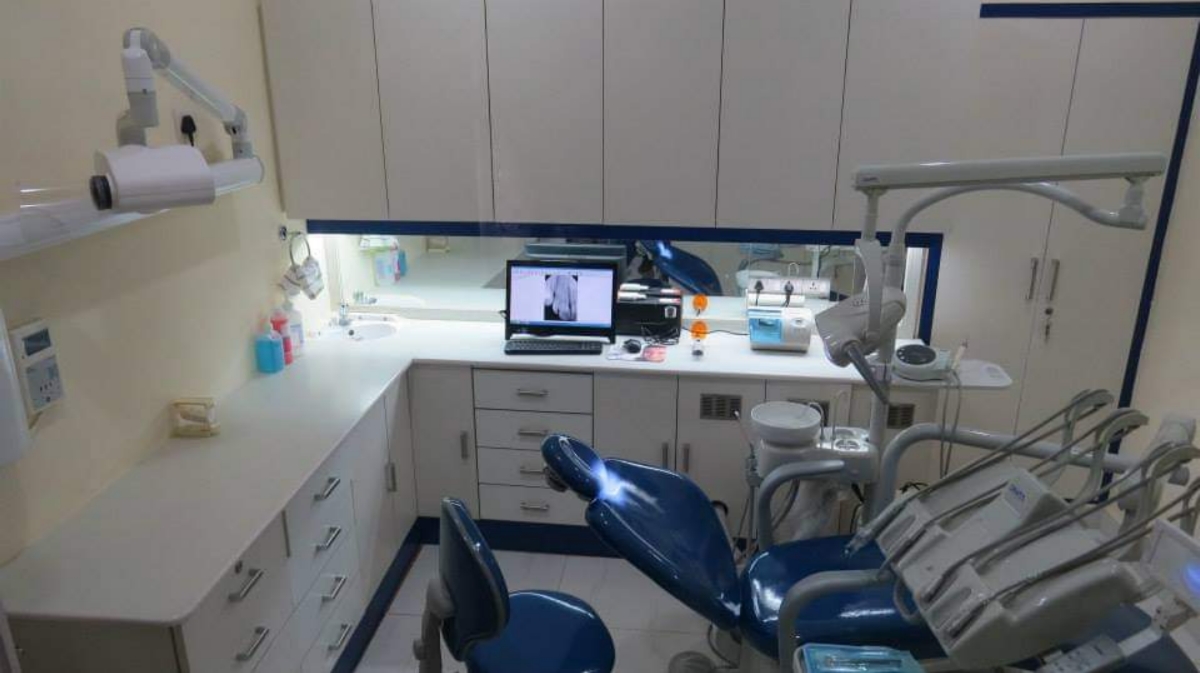 Smileoracles dental clinic in New Delhi