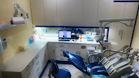 Smileoracles - Best Dental Clinic in Delhi | Orthodontists & Pedodontists | Dental Implants & Root Canal