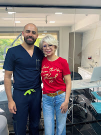 Smile Dental Center Medellín | Carillas Dentales y Diseño de Sonrisa