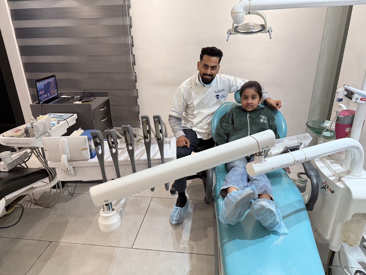 Express Dental dental clinic in New Delhi