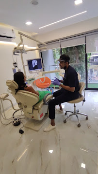 Aakaar Dentistry | Dental Clinic in Bandra