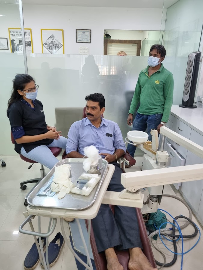 Mukul Dabholkar Dental Clinic dental clinic in Mumbai