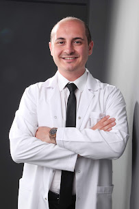 Dentist Erdem Alperen OFLİ