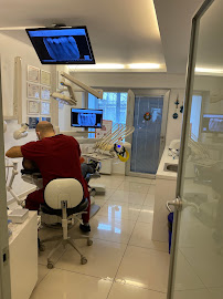 Uzman Diş Hekimi Deniz Çengelli - Emre Çengelli , Endodonti & Çene Cerrahisi Kliniği