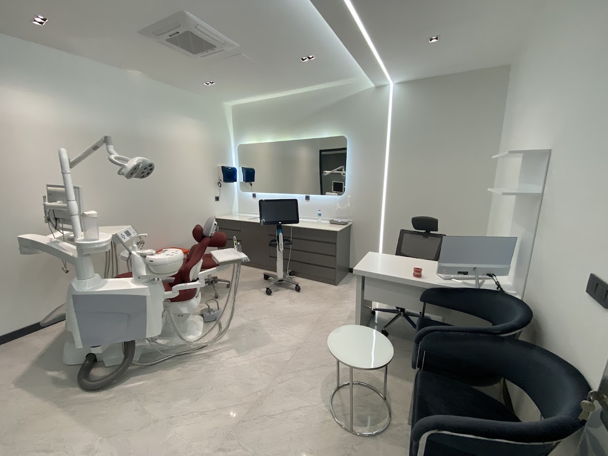 Dentafx Girne Az Ve Di Sal Poliklinii dental clinic in Izmir