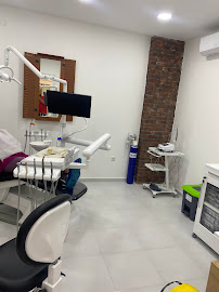 Dent Atelier Ağız ve Diş Sağlığı Polikliniği