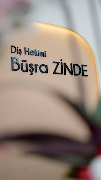 Diş Hekimi Büşra Zinde