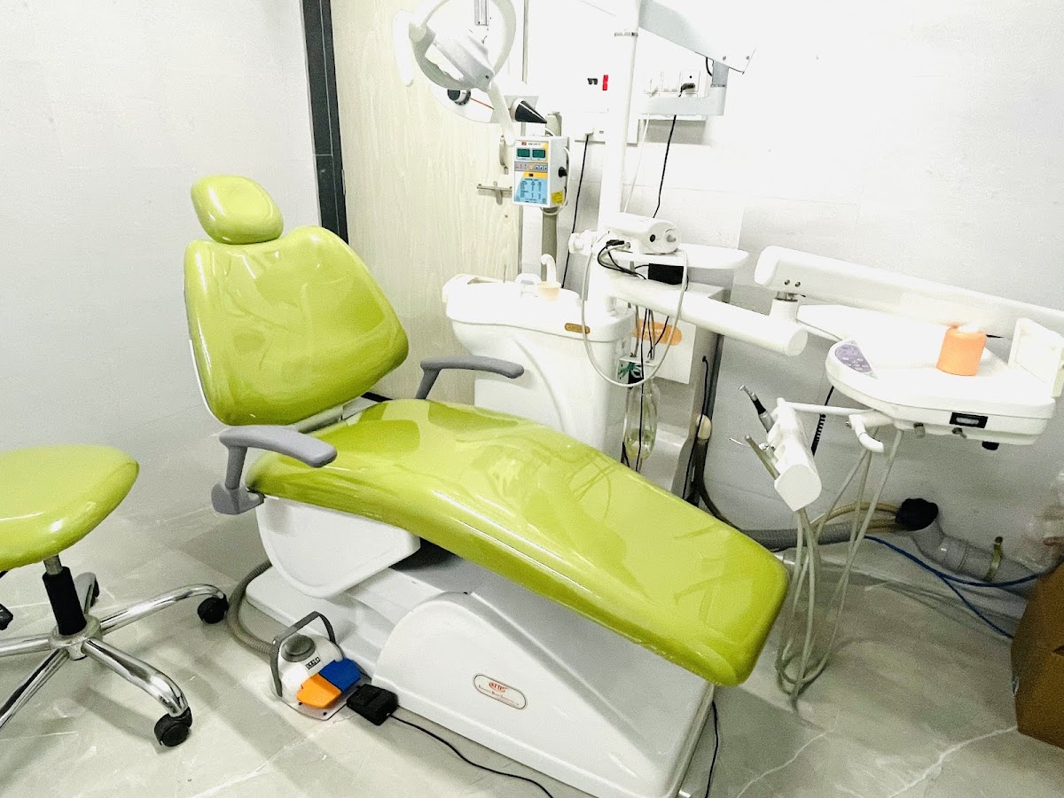 Precious Smiles dental clinic in Mumbai
