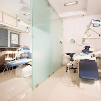 Om Dental Care & Implant Centre