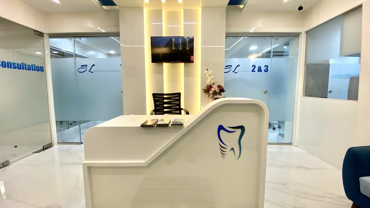 Dr. Pol's Smileline Dental Clinic dental clinic in Mumbai