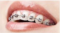 R DENTAL CENTRE
