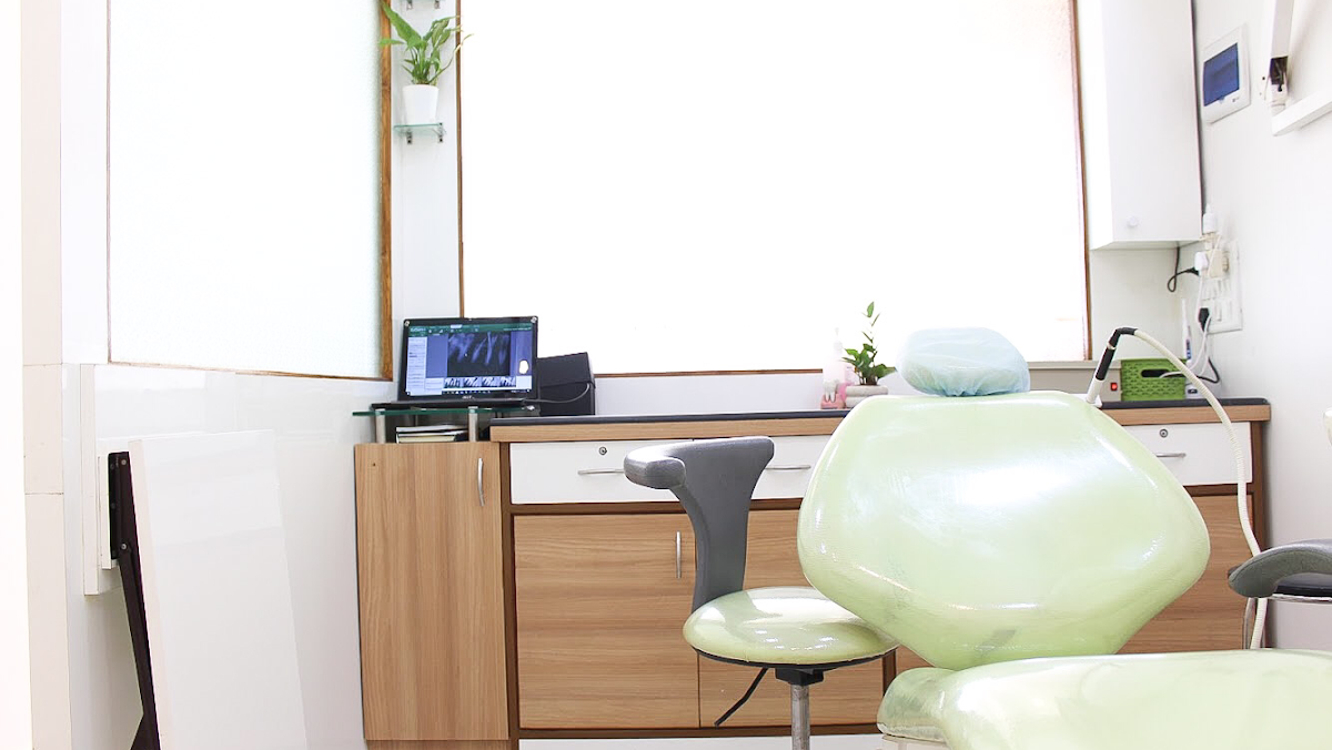Vinothini Smilekraft dental clinic in Mumbai