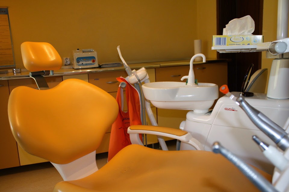 Smile Dental Hub dental clinic in New Delhi
