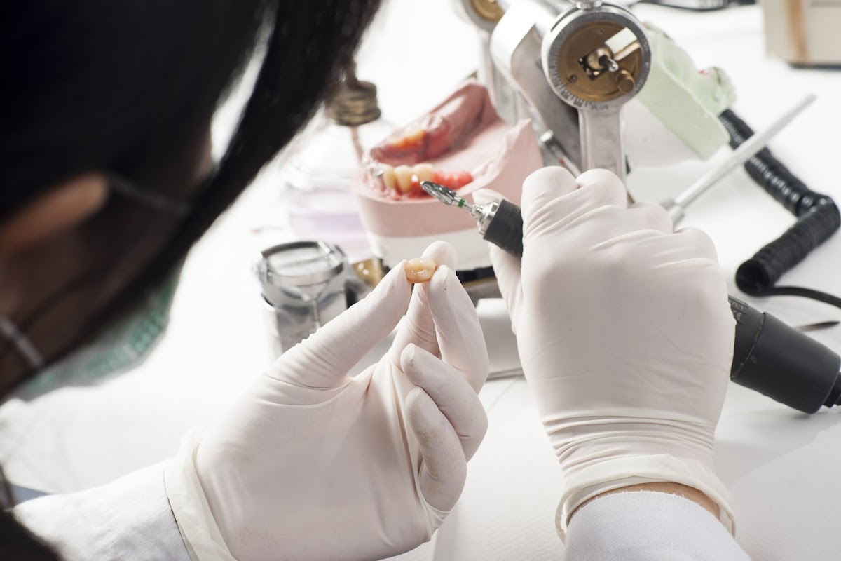 Goel Dental dental clinic in New Delhi