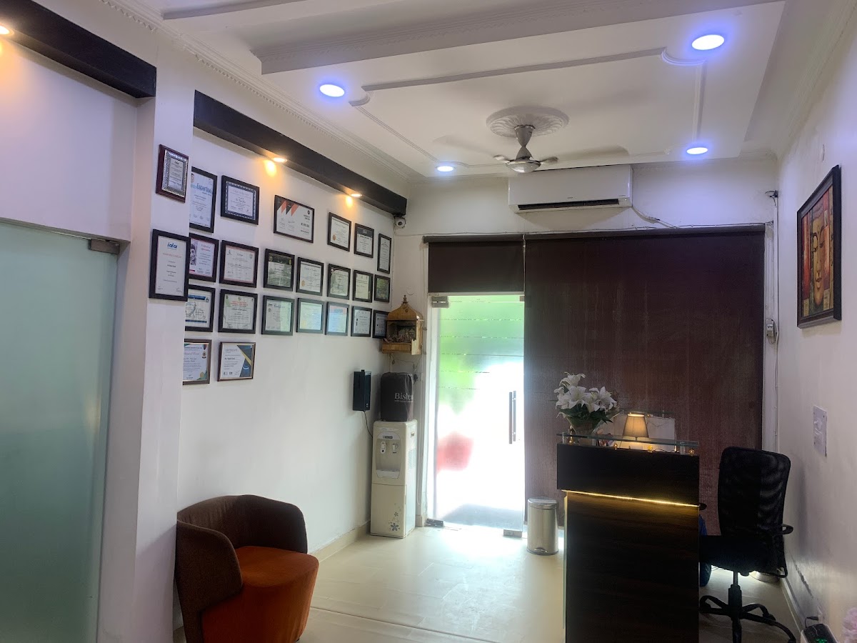 Dr. Goel's Dental Centre dental clinic in New Delhi