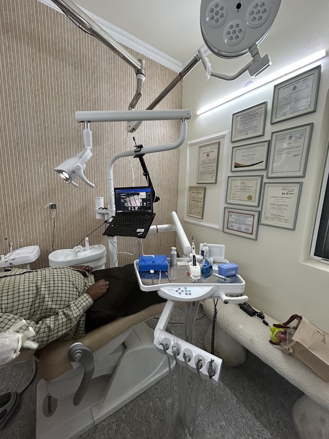 Dr. V. K. Mehta Dental Clinic dental clinic