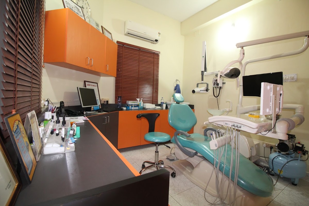Shri Guha Dental Health Center dental clinic