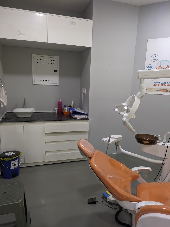 Apollo Omr Navalur dental clinic