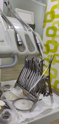 Apollo Dental Clinic, Tambaram - Best Dental Clinic in Chennai - Root Canals, Aligners, Implants, Crowns and Veneers