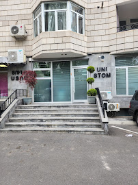 UNI STOM Dental Clinic