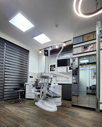 UNI STOM Dental Clinic