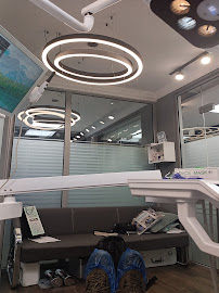 UNI STOM Dental Clinic
