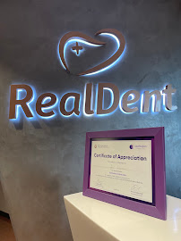 RealDent Müasir Stomatoloji Klinika (Modern Dental Clinic)