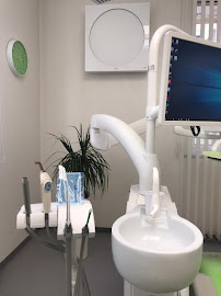 Dr. Gulnar Maharramova - Endodontist | Cosmetic Aesthetic Dentist