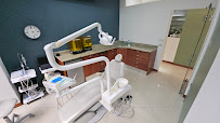 AM Dental Clinic