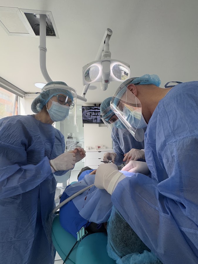 Clínica Estética Dental 24 Horas dental clinic in Bogota