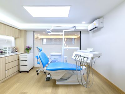 HeySmile Dental Clinic in Bangkok, Thailand, photograph 4