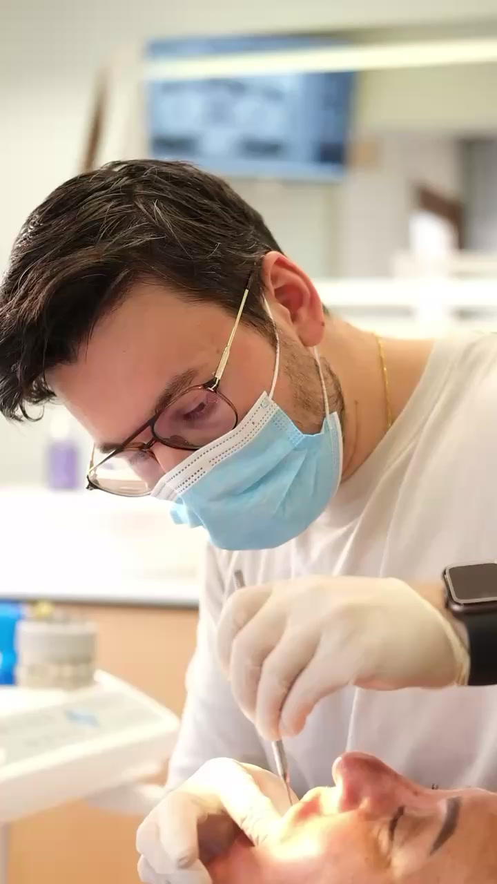 Dr. Dt. — Oral and Maxillofacial Surgeon Yunus Emre Yavuz - Oral and Maxillofacial Surgery, Dental Implants