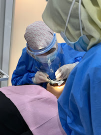 Senyum Dental Clinic (Nu Sentral KL Kuala Lumpur) Dentist, Klinik Gigi, عيادة اسنان, 牙医, 歯科医, 치과진료소 Open Everyday 365 Days