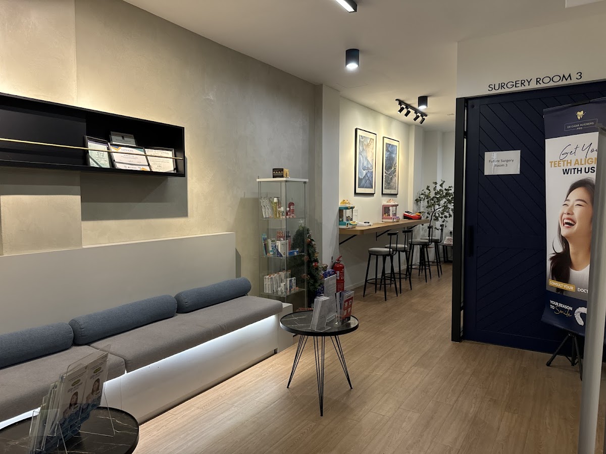 Teethos Dental Clinic (Invisalign & Implant Solutions) - dental clinic in Kuala Lumpur