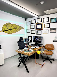 Karaçor Clinics | Smile Design | Laminate Veneer | Emax | Gülüş Tasarımı | Implant | Dentist | Adem Can Karaçor | Olcay Bakar