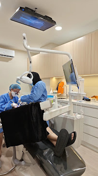 Smile Life Dental Desa Petaling (Invisalign, Veneers, Implant, Teeth Whitening)