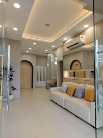 White Perfect Dental Clinic M Vertica Branch
