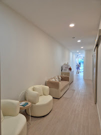 EY Dental Clinic 医爱牙科