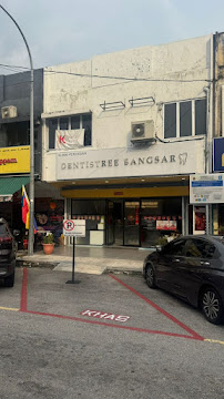 Dentistree Bangsar Dental Clinic