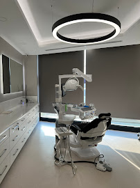 İstanbul Diş Akademisi Ağız ve Diş Sağlığı Polikliniği (Dental Clinic)