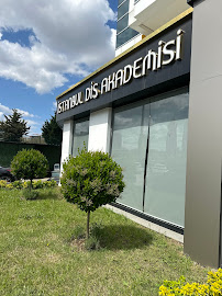 İstanbul Diş Akademisi Ağız ve Diş Sağlığı Polikliniği (Dental Clinic)