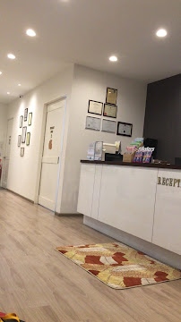 Lau Dental Clinic