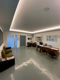 Drs. Wong & Partners Dental Surgeons - Taman United