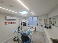 Dentist AHMET ALİVİ/Dental Clinic/طبيب أسنان عربي